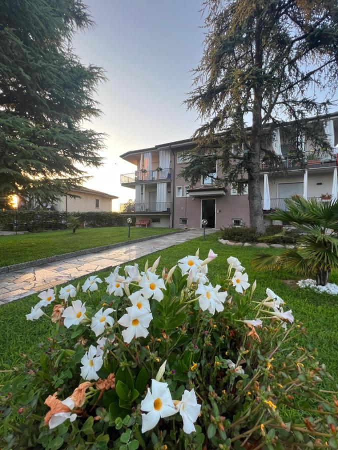 Otta House Garda Lake Castelnuovo del Garda Exterior foto